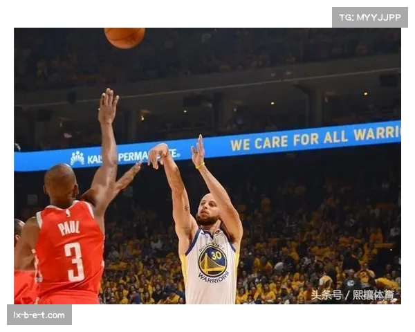 战术体系灵活性：根据对手调整进攻防守侧重